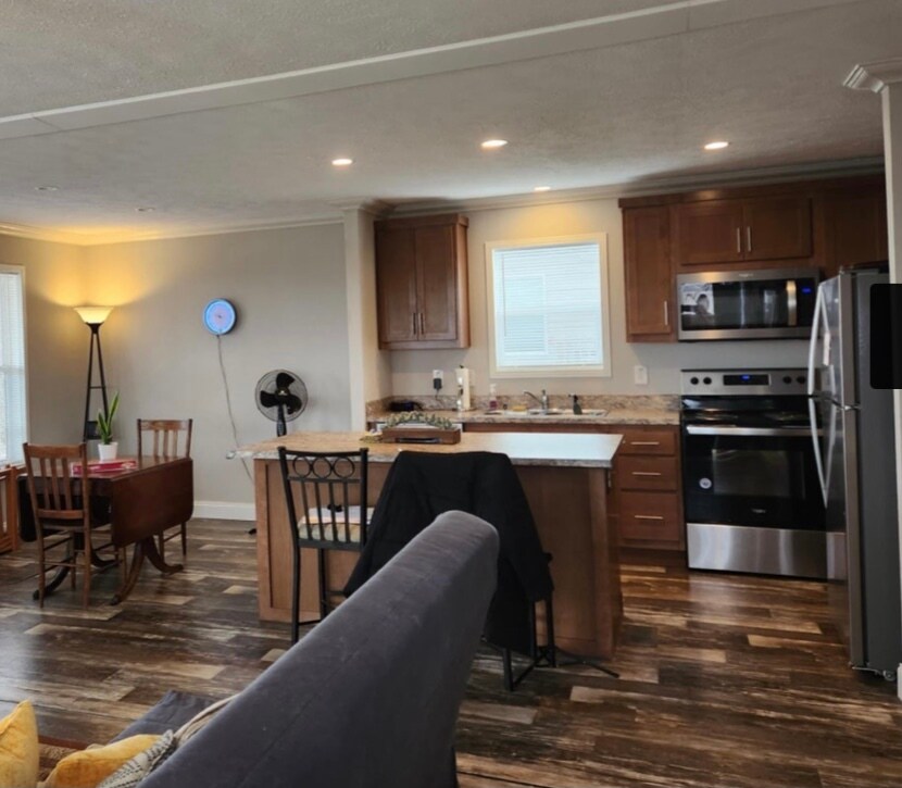 485 Presbyterian St, Hollister, MO 65672 House Rental in Hollister, MO