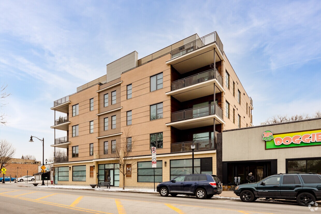 Foto del edificio - The Residences at Maple Place