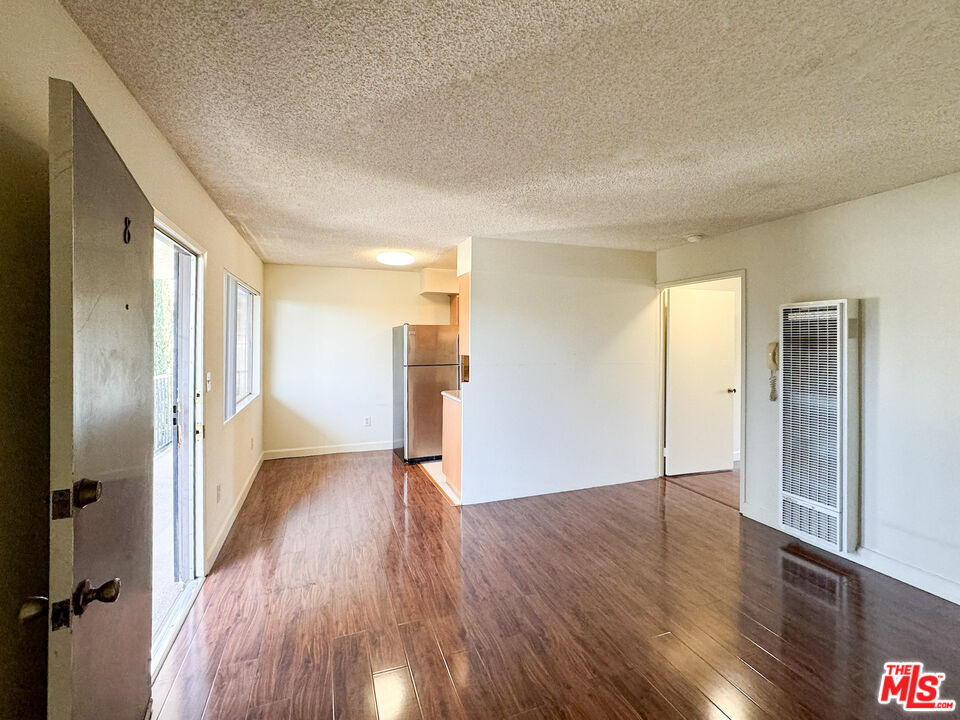 Foto principal - 4439 Price St