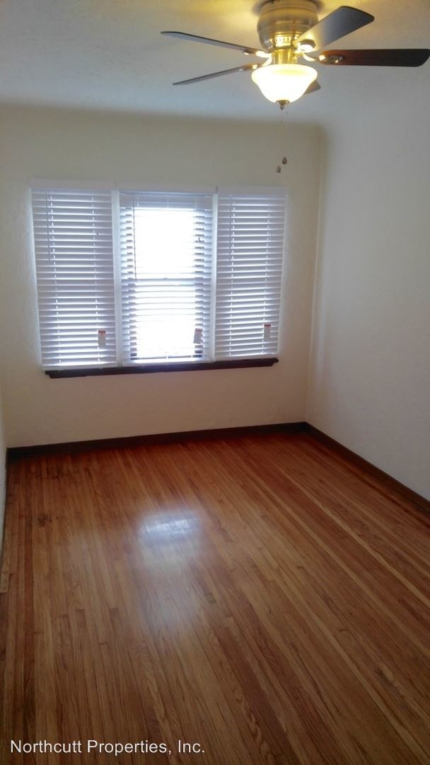 Foto del edificio - 2722 Collier Ave