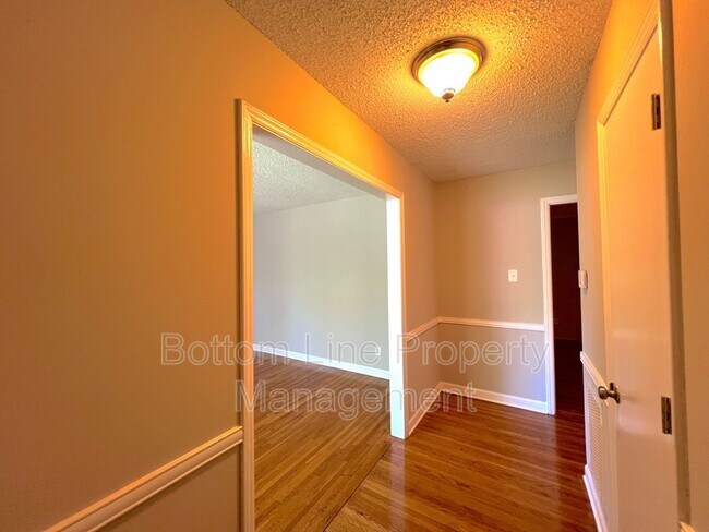 Building Photo - 5937 Haddington Dr