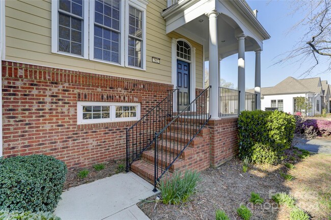 Building Photo - 562 6th Baxter Crossing