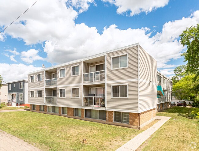 Building Photo - Villa Apartments