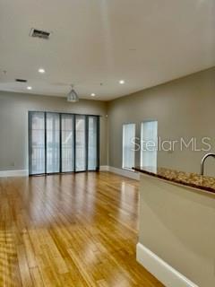 Foto del edificio - 3744 Avalon Park E Blvd