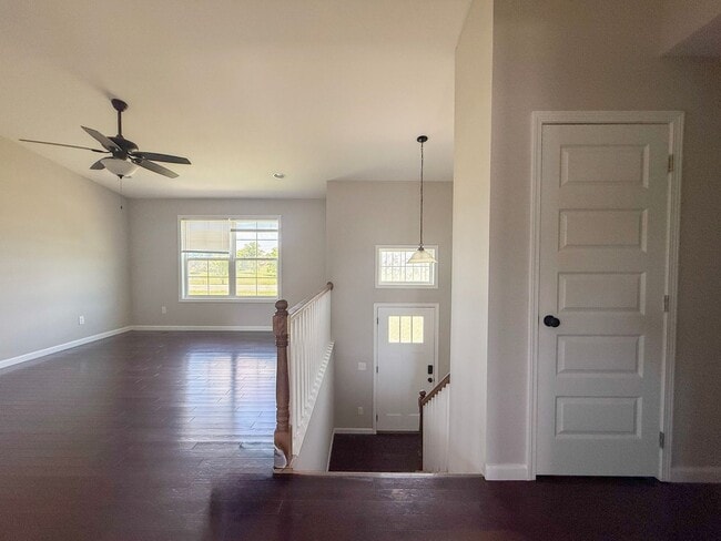 Building Photo - Spacious 3-Bedroom Split-Level Home with Bonus Space & Large Yard