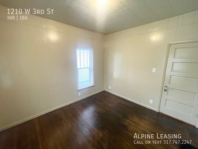 Building Photo - 1210 W 3rd St