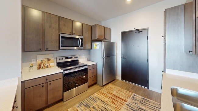 Building Photo - Hyslop at Memorial Village