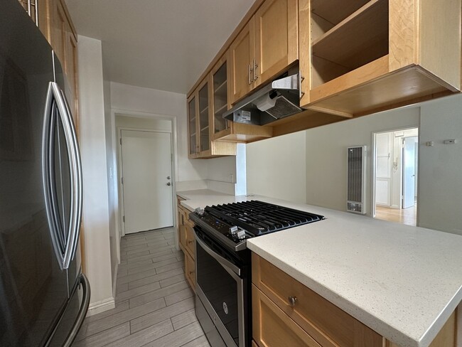 Building Photo - 21 Thornton Ave