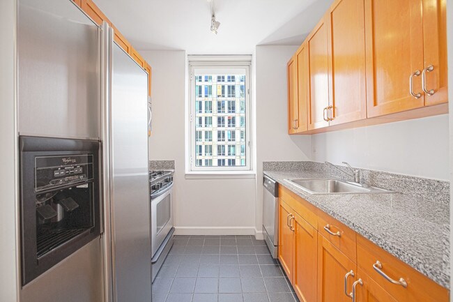 Primary Photo - 426 W 42nd St