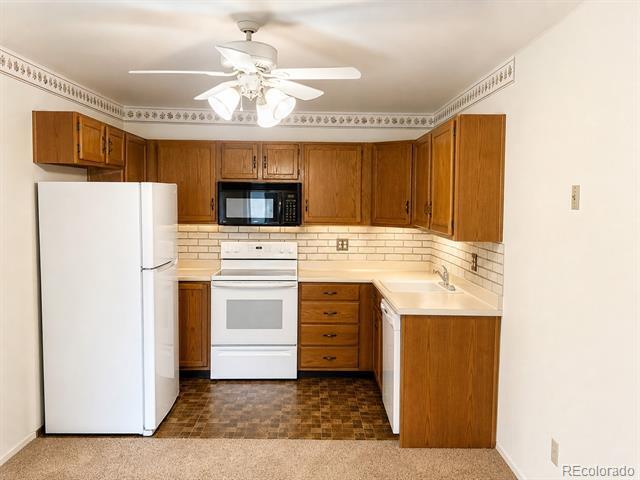 Foto del edificio - 13626 E Bates Ave