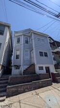 Building Photo - 117 E 15th St