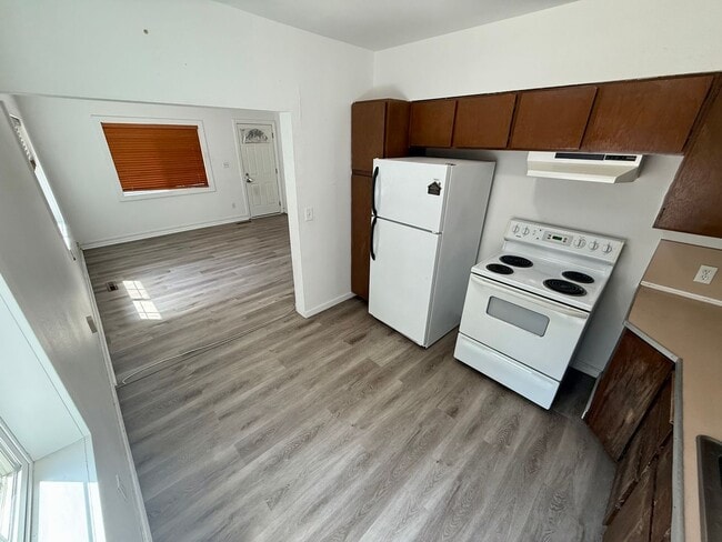 Building Photo - 1 Bedroom 1 Bathroom Clarkston - NEW RENOV...
