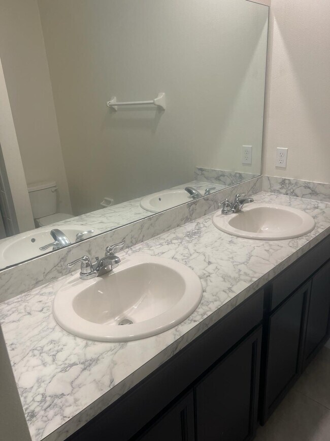 Foto del edificio - 5413 Amusement Ave