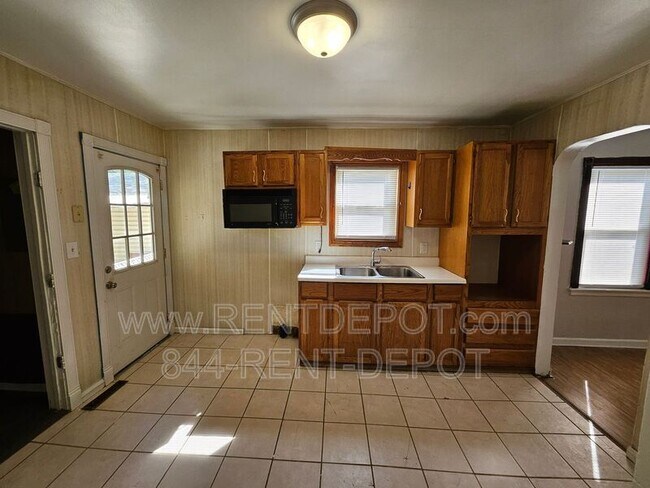 Foto del edificio - 1610 Taylor Ave