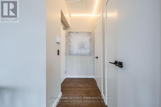 Building Photo - 218 Queens Quay W