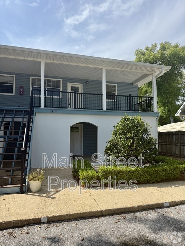 Building Photo - 708 Bayshore Dr