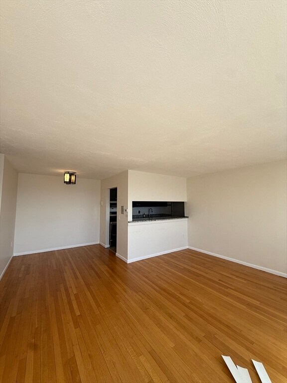 Building Photo - 1643 Cambridge St