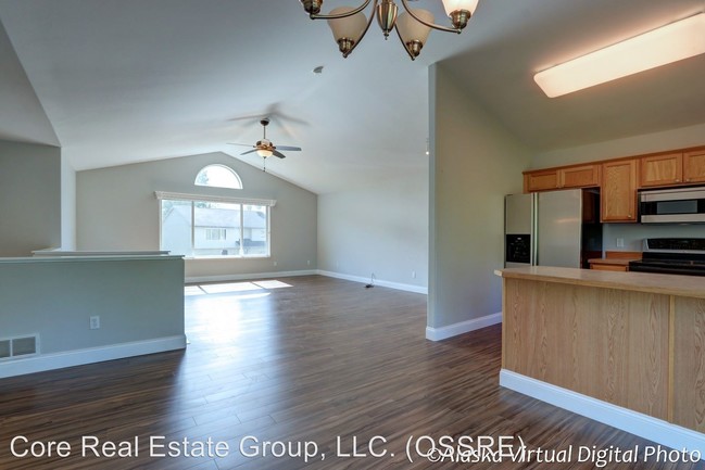 Building Photo - 4 br, 2.5 bath House - 4142 Scenic View Drive