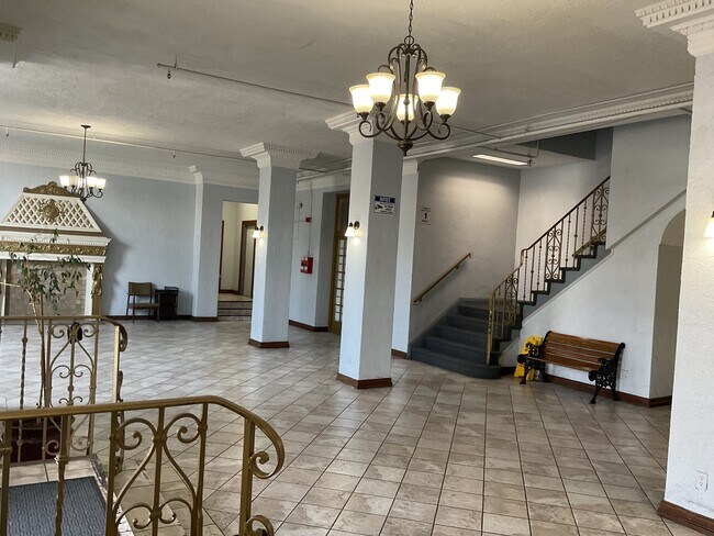 Foto del edificio - 3906 Beverly Blvd