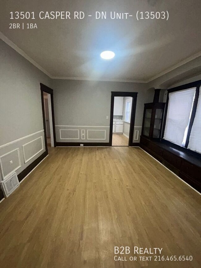 Foto del edificio - Spacious Two-Bedroom Unit in a Charming Mu...