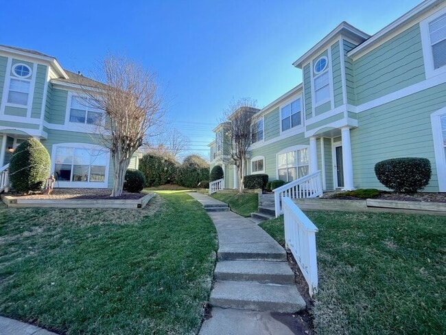 Building Photo - 17438 Tuscany Ln