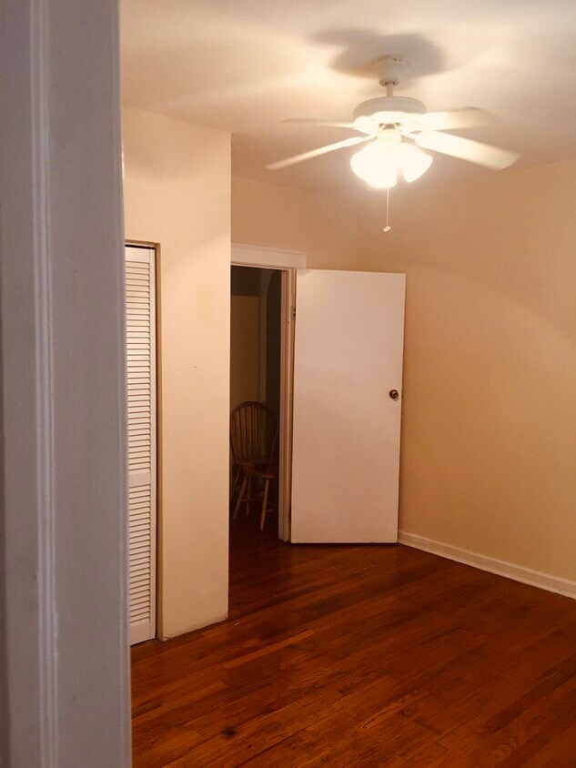 Foto del edificio - 6745 S Clyde Ave