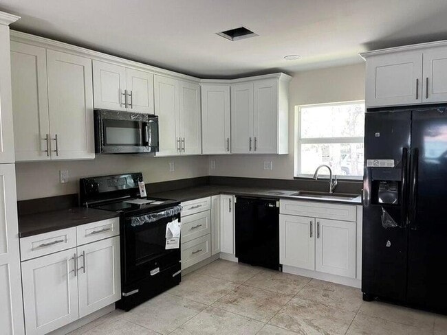 Building Photo - 15242 69th Trl N