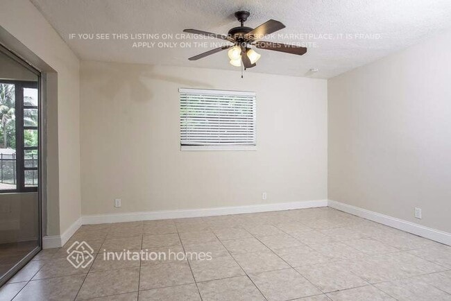 Building Photo - 3180 NW 40th Ct