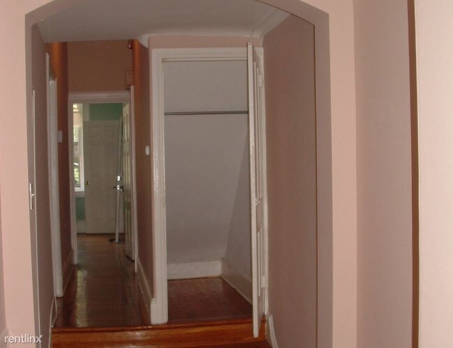 Foto del edificio - 6414 Germantown Ave