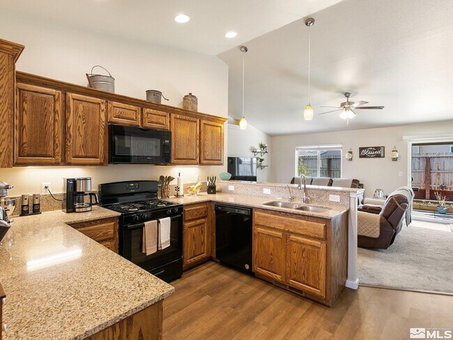 Foto del edificio - 4547 Rutledge St
