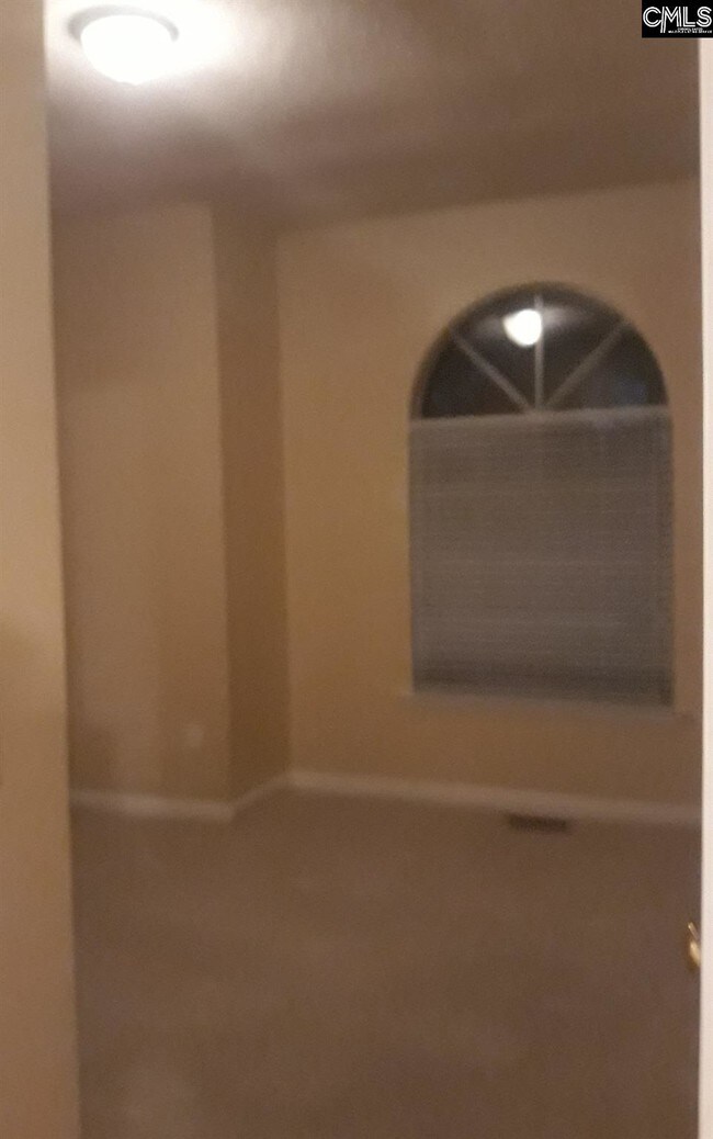 Building Photo - 212 Carriage Oaks Dr