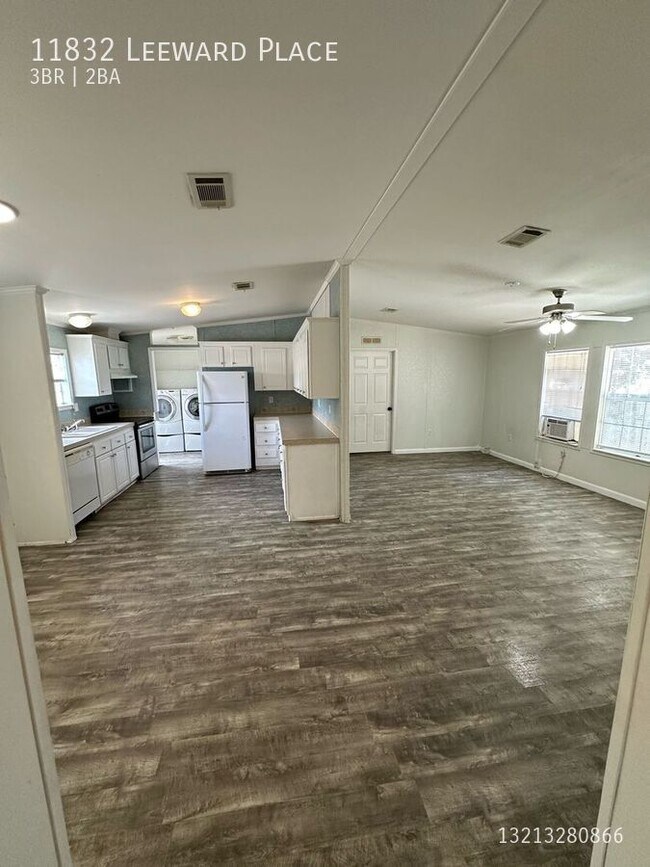 Foto del edificio - 11832 Leeward Pl