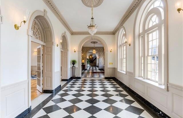 Foto del edificio - 5621 Cary Street Rd