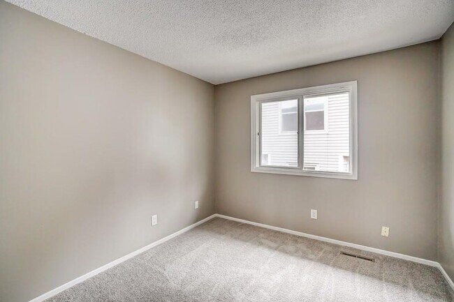 Foto del edificio - 3117 Central Ave NE