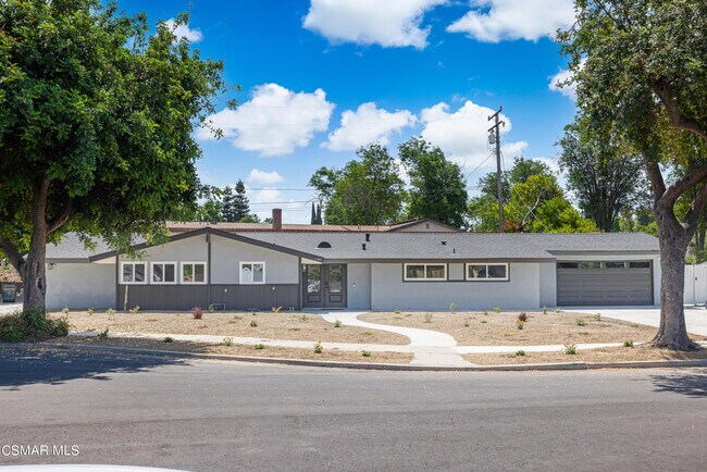 Building Photo - 1162 Roxbury Pl