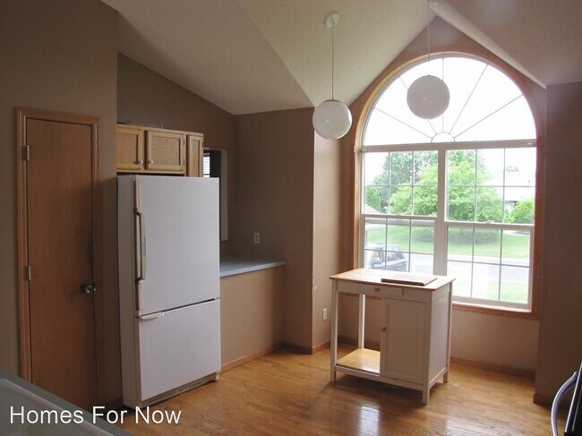 Building Photo - 4 br, 2 bath House - 17508 Five Oaks Drive