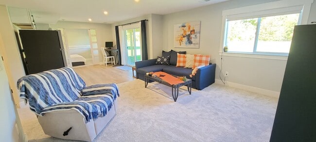 Building Photo - 3065 Blue Spruce Dr SE
