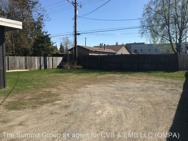 Building Photo - 1506 W 31st Ave