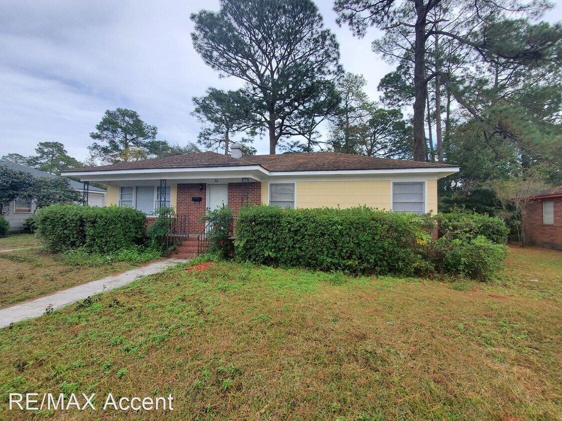 3 br, 1.5 bath House 2261 Mason Drive House Rental in Savannah, GA