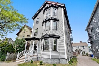 Building Photo - 3417 Washington St