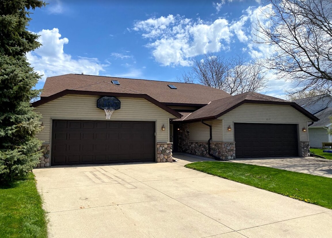 Right-Side of the Home - 617 Wellington Dr