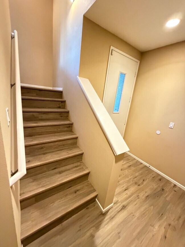 Foto del edificio - Unbeatable Downtown Escondido Townhome