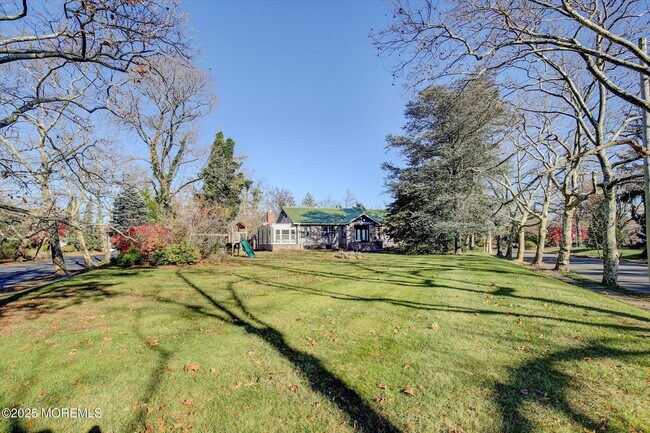 Foto del edificio - 589 Westwood Ave