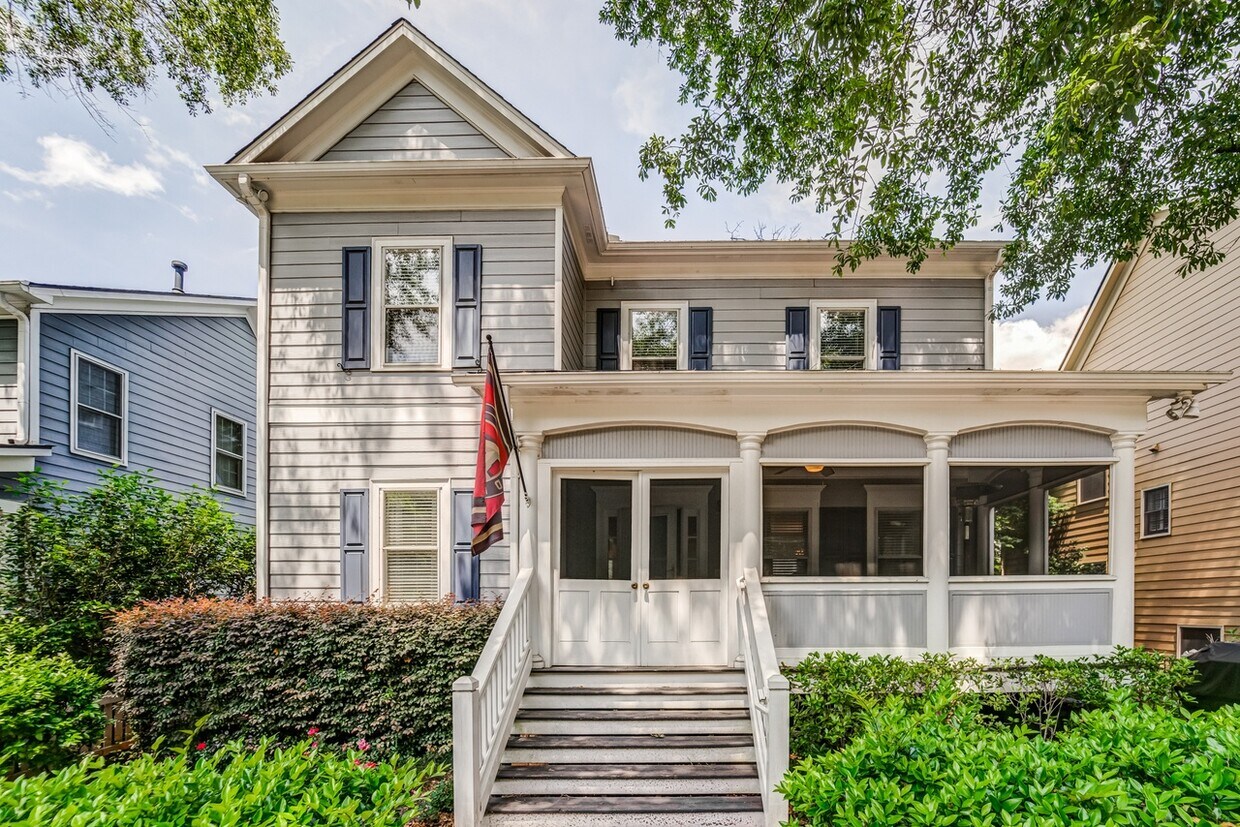 Foto principal - 1329 Edmund Park Dr NE