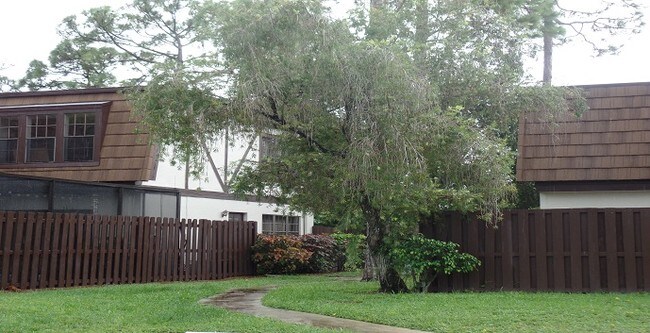 Building Photo - 148 Weybridge Cir