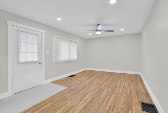 Foto del edificio - 106 N Lincoln St