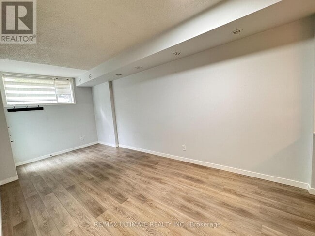 Building Photo - 1135 Cooke Blvd.