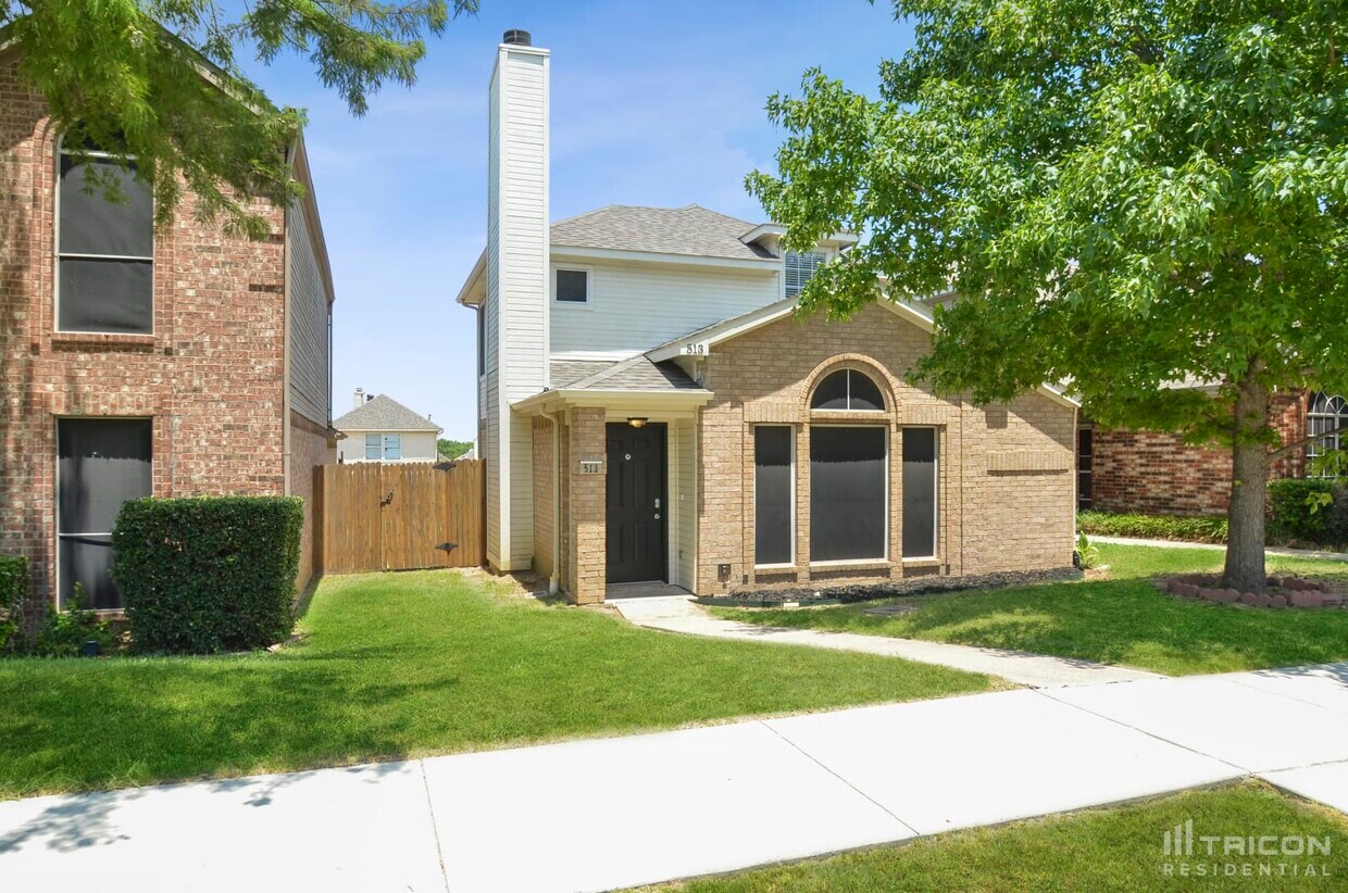 Foto principal - 513 Valley View Dr