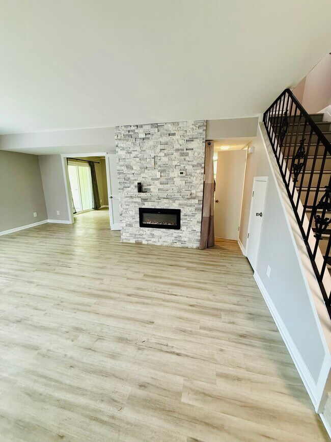 Foto del edificio - 1471 Turkey Ridge Rd