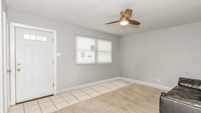 Foto del edificio - 5141 S Carpenter St